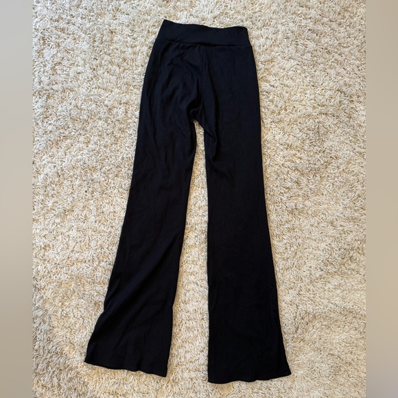 Falling Love ribbed flare leggings - Picture 3 of 4